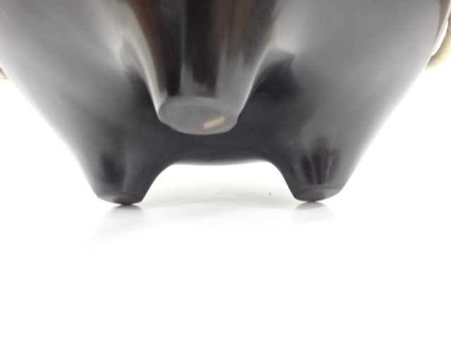  釜師　弥右衛門造　唐銅　鬼面風炉